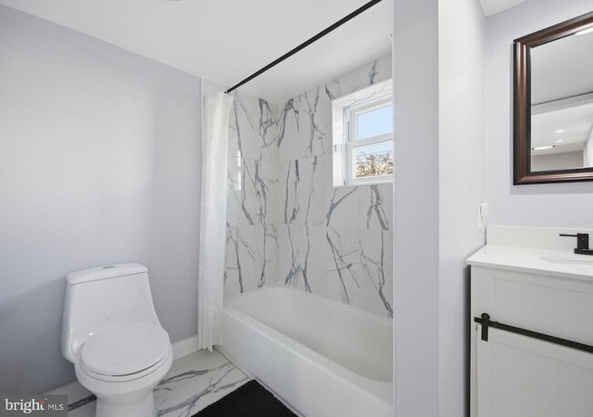 Building Photo - 1015 Riverside Ave