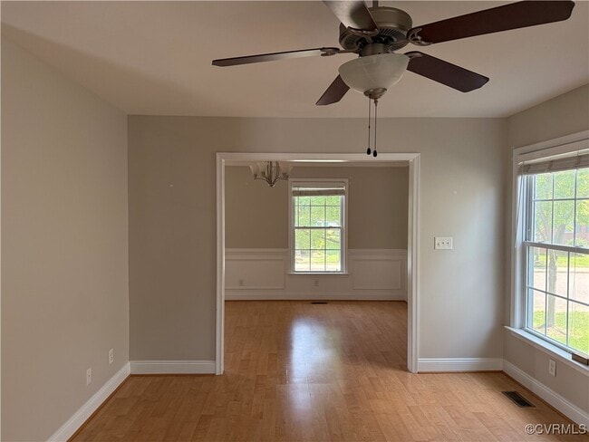 Building Photo - 1709 Kemper St