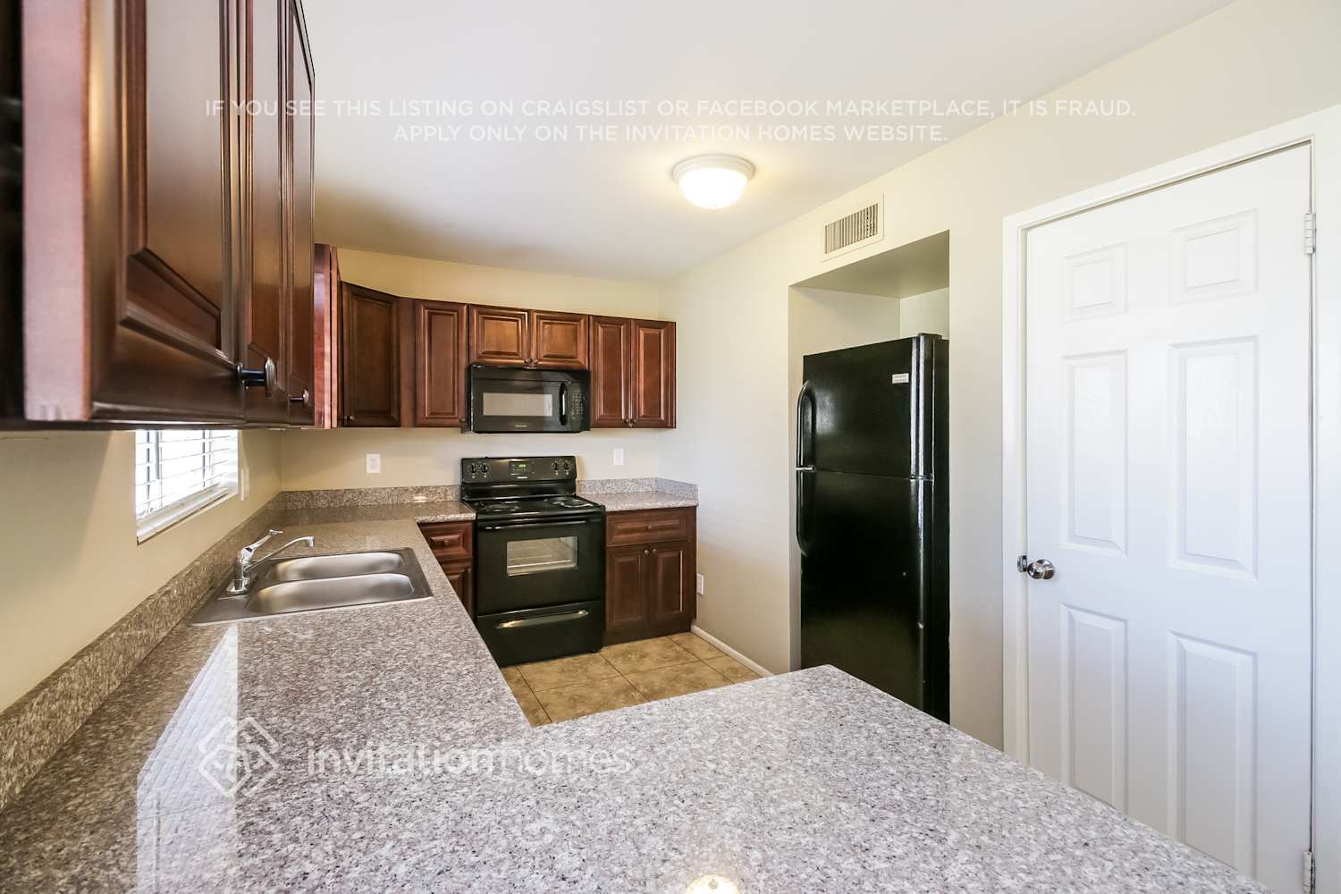 Building Photo - 18424 N 56th Ave