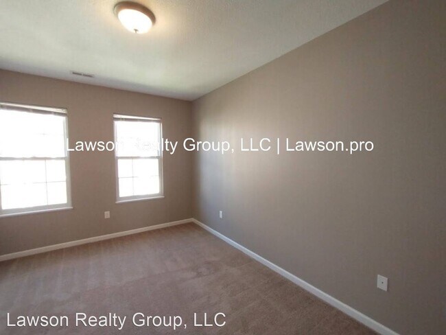 Building Photo - 2 br, 2.5 bath House - 3905 Colonial Green...