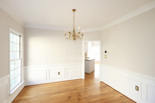 Building Photo - 6004 Manor Park Terrace