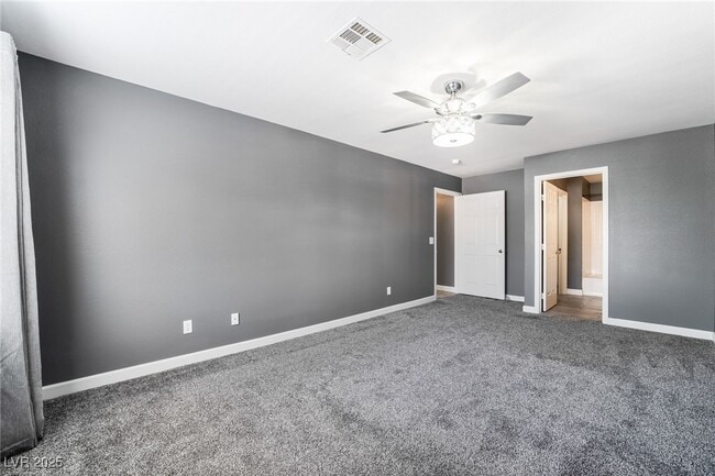 Building Photo - 683 Ambling Gait Ave