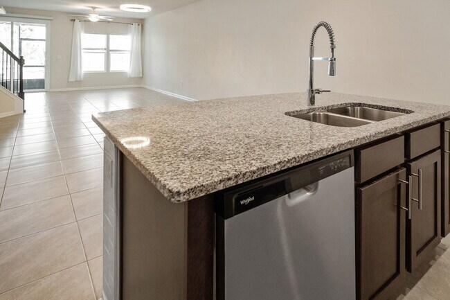 Building Photo - 73 Java Ln