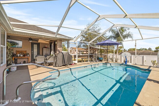 Building Photo - 4052 Montano Ave