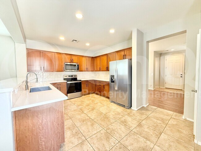 Building Photo - 4138 E Thunderheart Trail