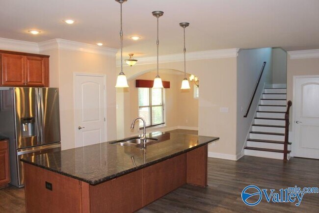 Building Photo - 441 E Mossyleaf Dr SW