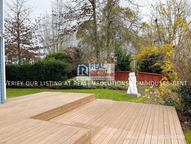 Building Photo - 230 N Lotus Isle Dr