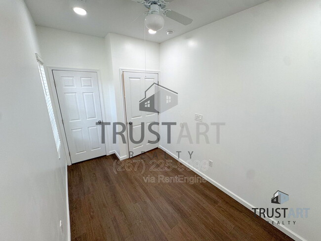 Building Photo - 910 N 41st St