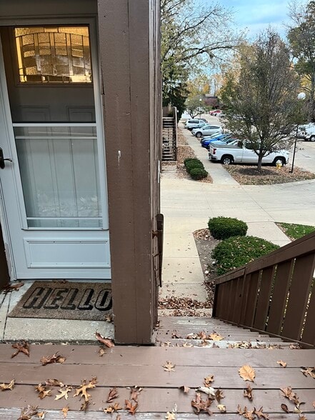 Building Photo - 33803 Electric Blvd