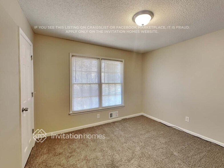 Building Photo - 647 Overlook Wood Way NW