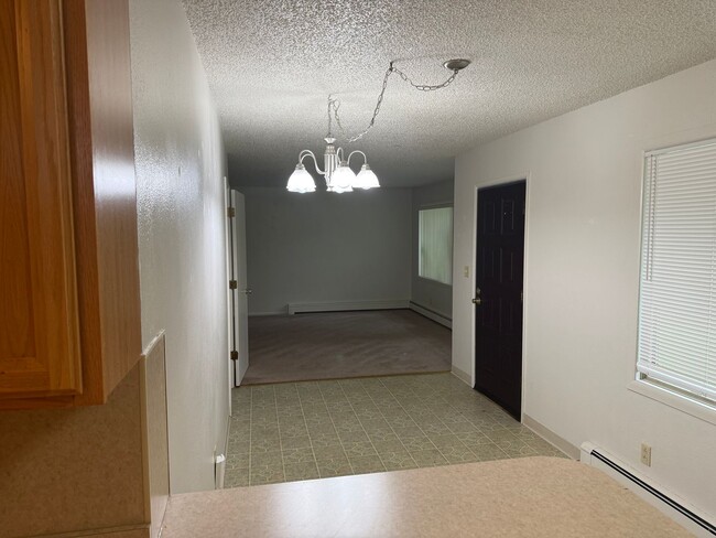 Building Photo - 6949 Windsor Pl