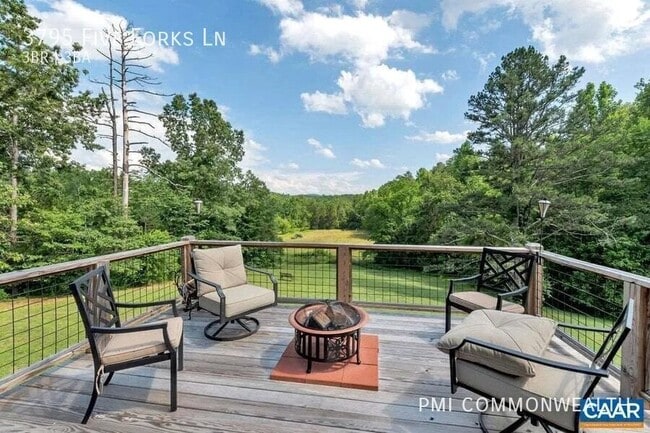Building Photo - 3795 Five Forks Ln