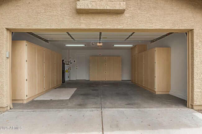 Building Photo - 4167 W Gail Dr