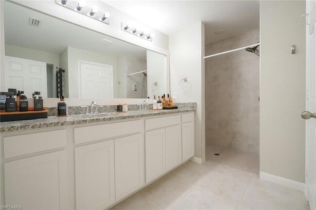 Building Photo - 4341 NW 34th Pl