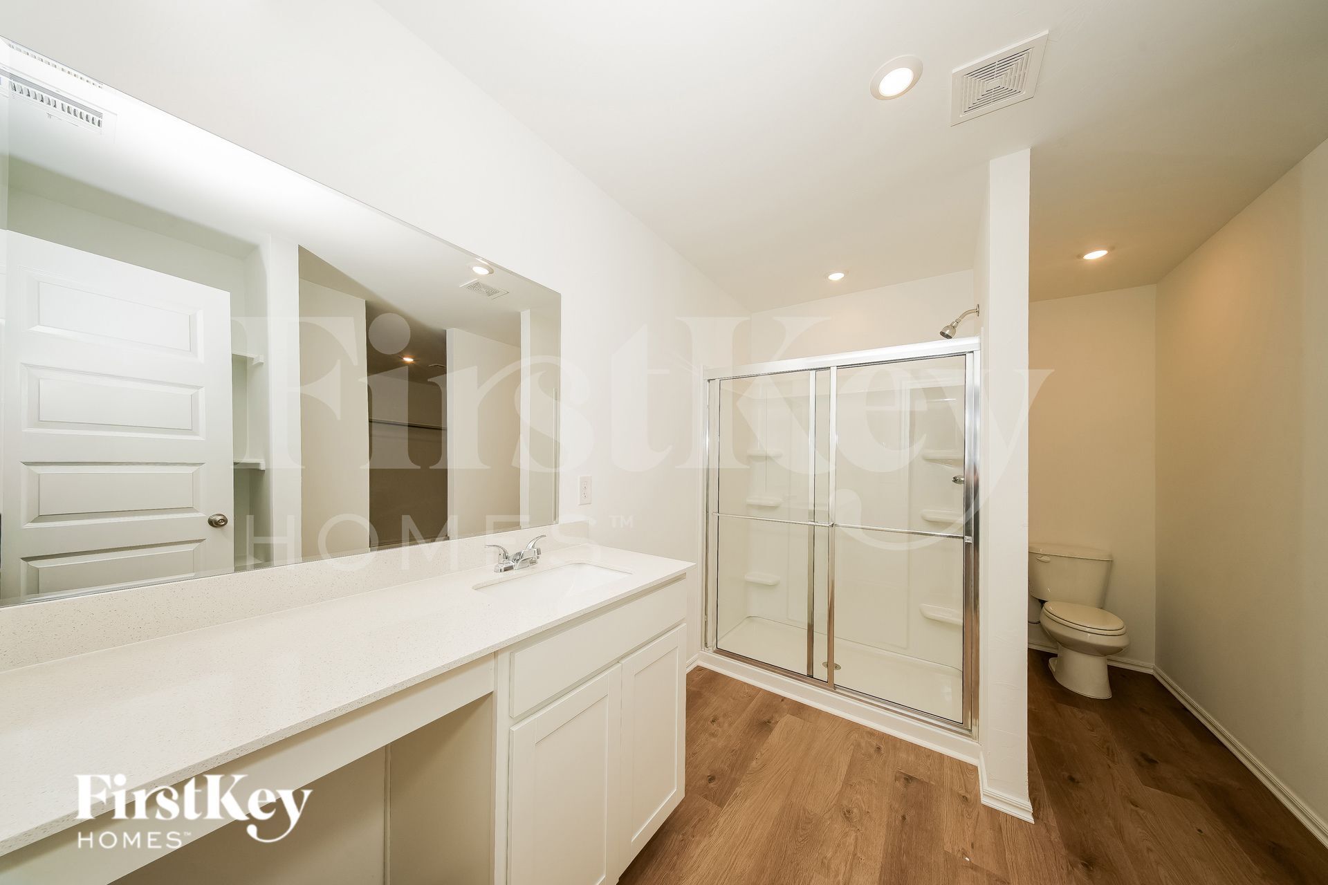 Building Photo - 433 Labelle Ln