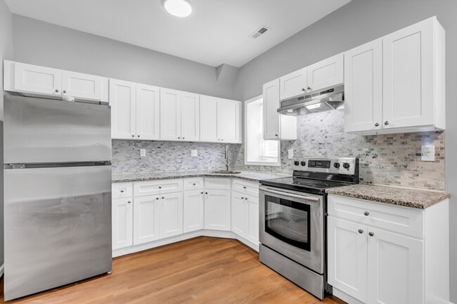 Building Photo - 2103 Chelsea Terrace
