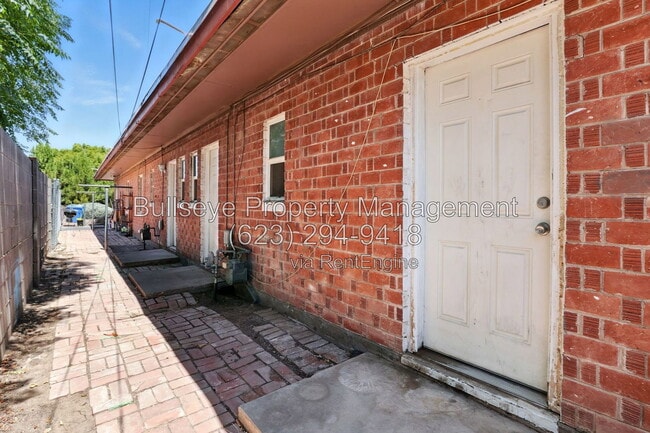 Building Photo - 303 W Highland Ave