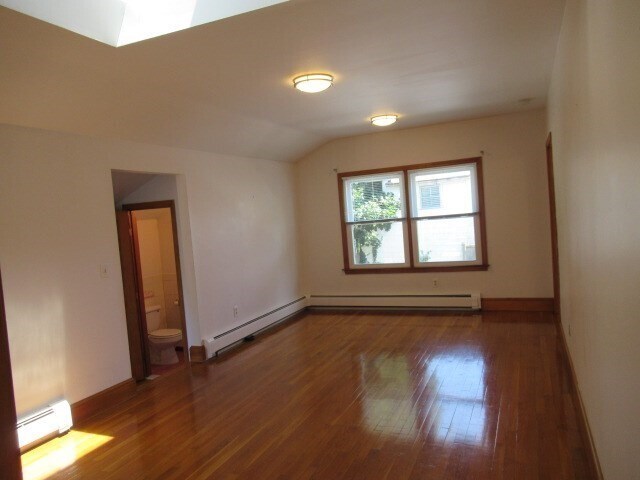 Building Photo - 43 Pleasant St