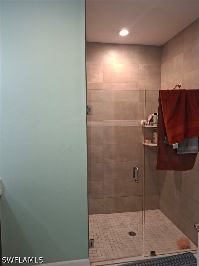 Building Photo - 2360 Burton Ave