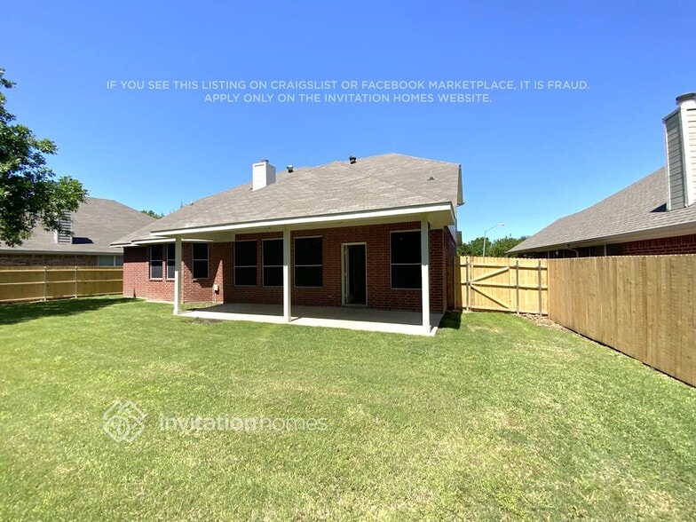 Building Photo - 700 Bur Oak Dr