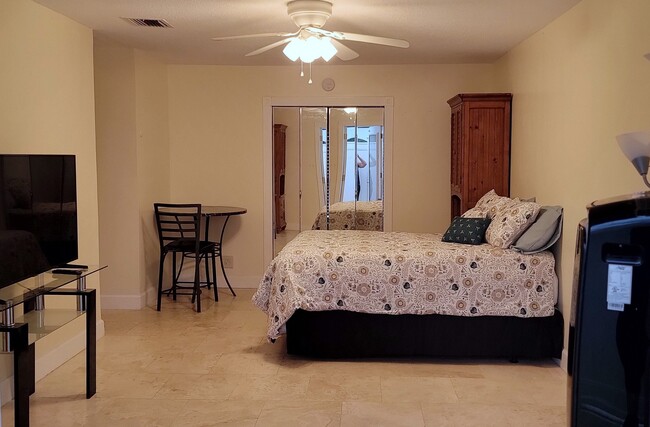 Large Efficiency. All tile floors. Central A/c. - 9070 Kimberly Blvd