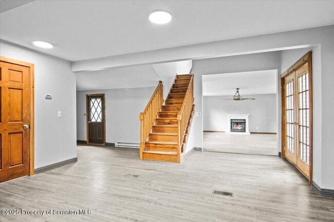 Building Photo - 128 Franklin Ave