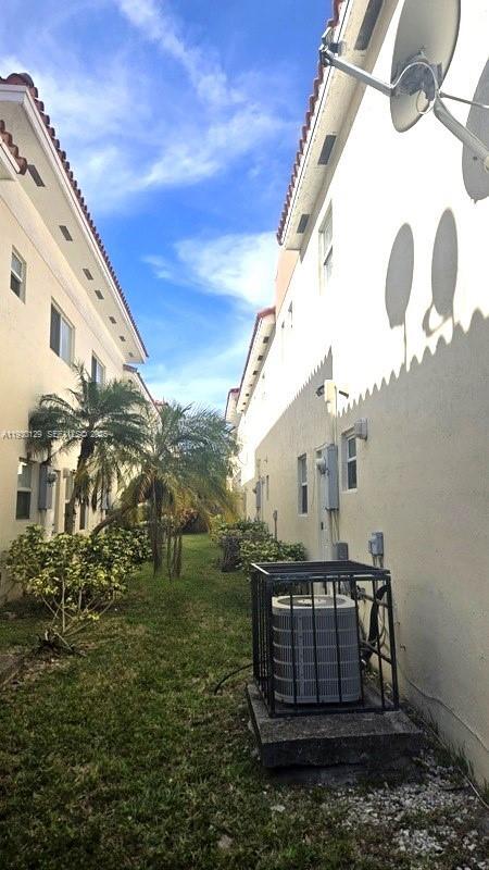 Building Photo - 1304 NW 3rd St