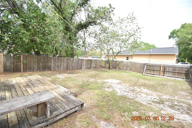 Building Photo - 2014 E Linebaugh Ave.