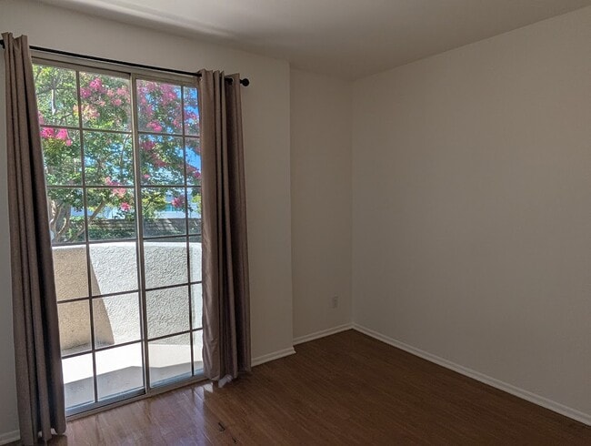 Building Photo - 24121 Del Monte Dr.