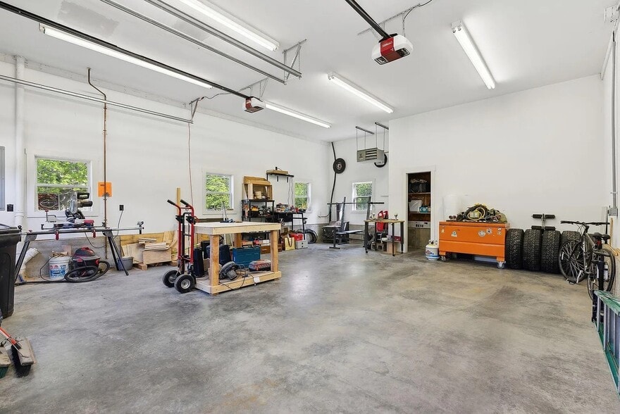 Garage - 39 Greenville St