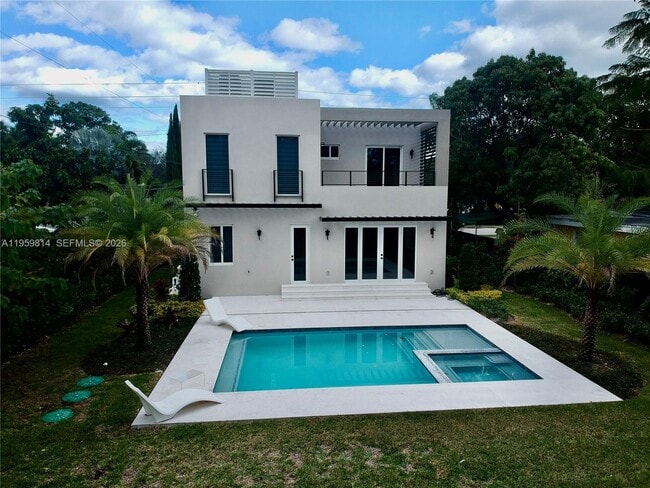 Building Photo - 7850 SW 67th Ave