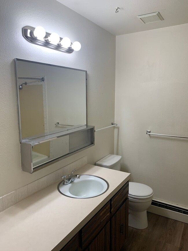 Building Photo - Great 3 Bedroom 1 Bath in Loveland!