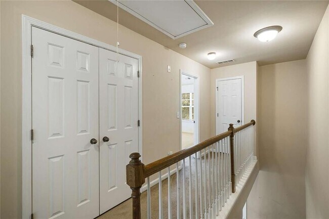 Building Photo - 1798 Oakbrook Lane, 8