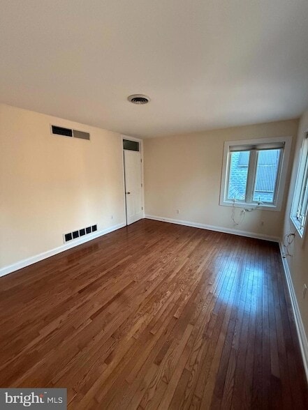 Building Photo - 5738 Griffith Lake Dr