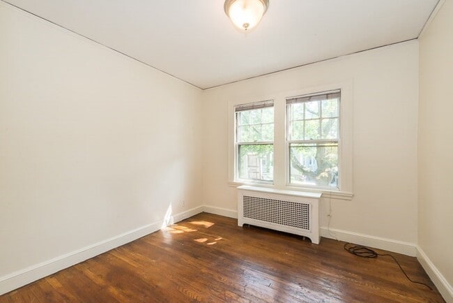 Building Photo - 50-52-52 Hobson St