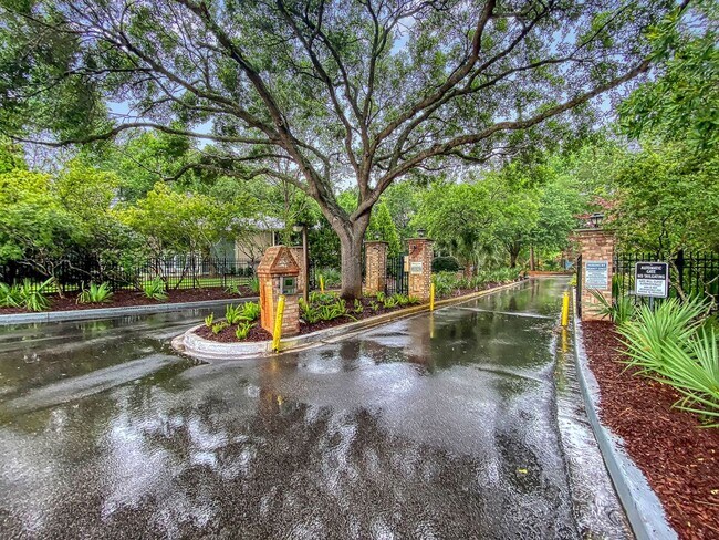 Building Photo - Charming 2BR/2BA Condo with Water Views in Sought-After Montclair – Mount Pleasant, SC