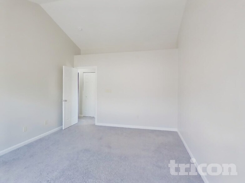 Building Photo - 9898 Worthington Blvd