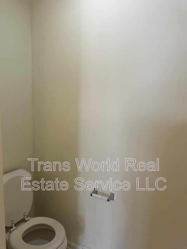 Building Photo - 9821 Alger Trce