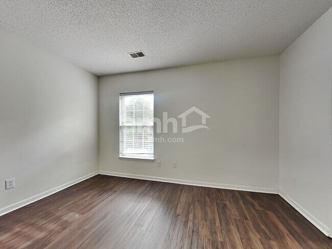 Building Photo - 132 Wildberry Ln