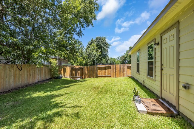 Building Photo - 14132 Harlequin Dr