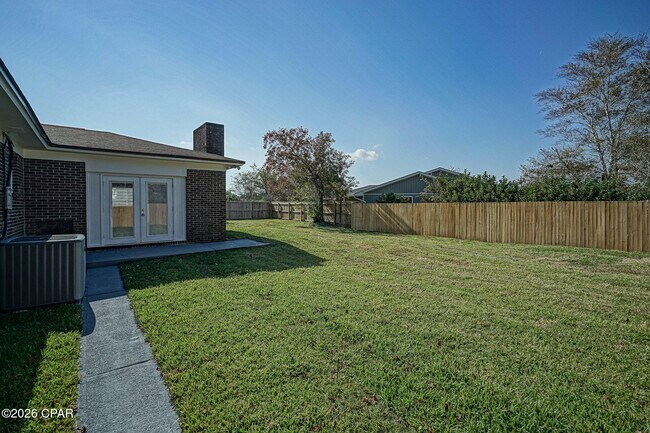 Building Photo - 410 S Star Ave