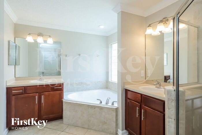 Building Photo - 11373 Scenic Point Cir