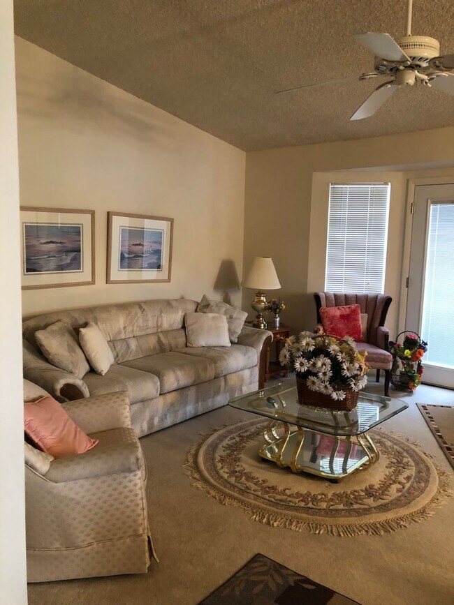 Building Photo - 923 Leisure World