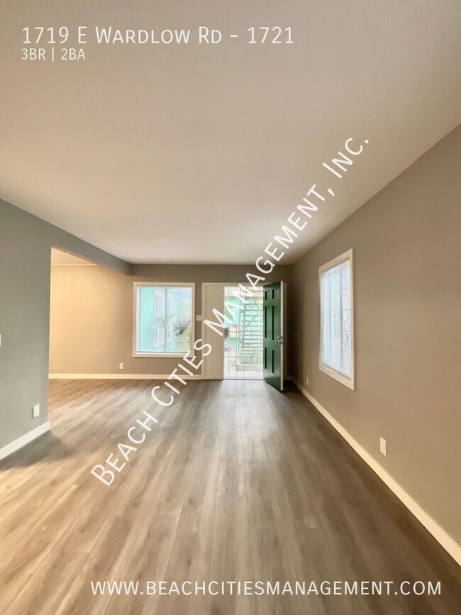 Building Photo - 3-Bedroom, 2-Bathroom Remodeled Lower-Leve...