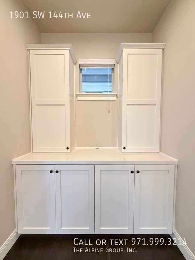 Building Photo - 1901 SW 144th Ave