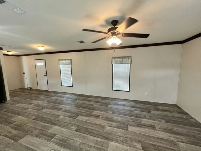 Building Photo - 31 Park Pl