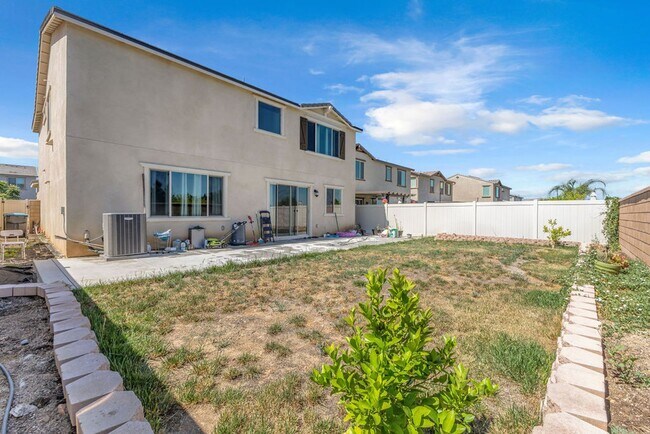 Building Photo - Spacious 5-Bedroom Home in Spencer’s Crossing – Murrieta - 6 Month - 1 Year or Lease To Own!