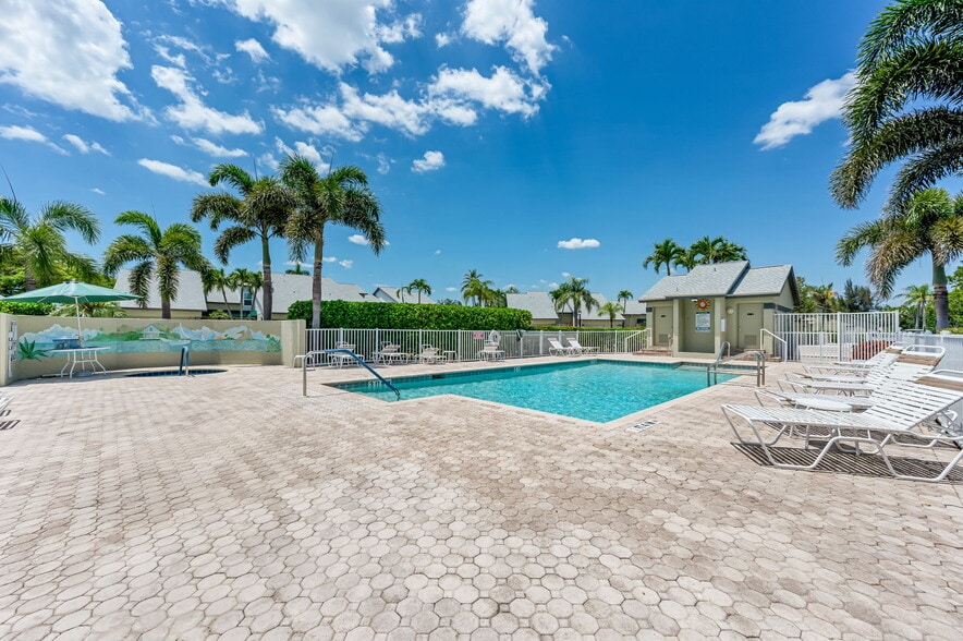 Building Photo - 2201 McGregor Park Cir