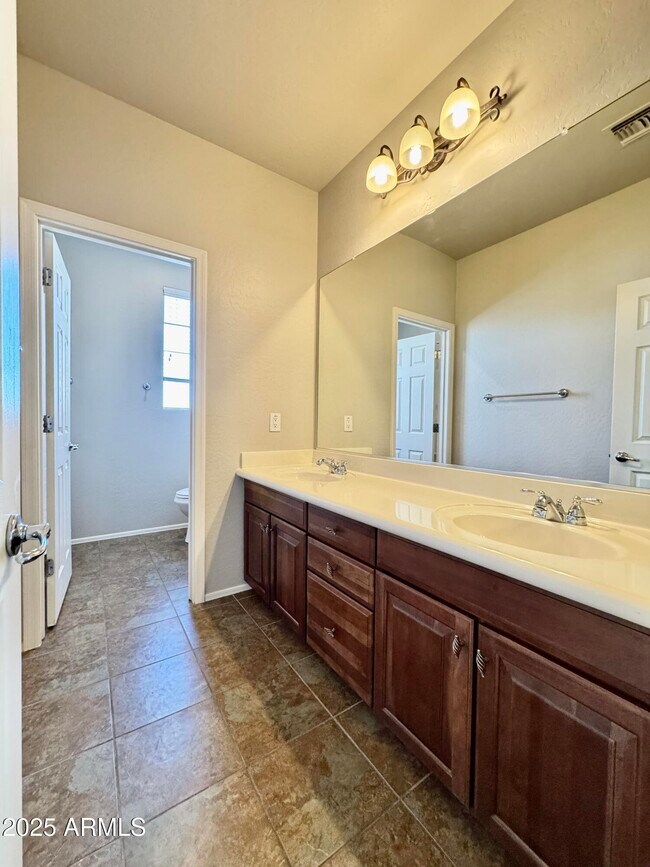 Building Photo - 4521 W Paseo Way
