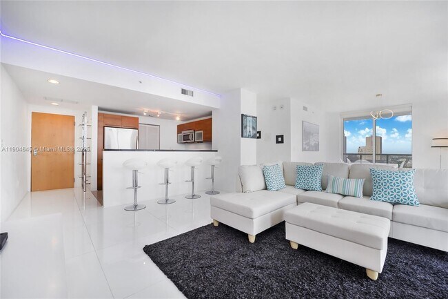 Building Photo - 253 NE 2nd St